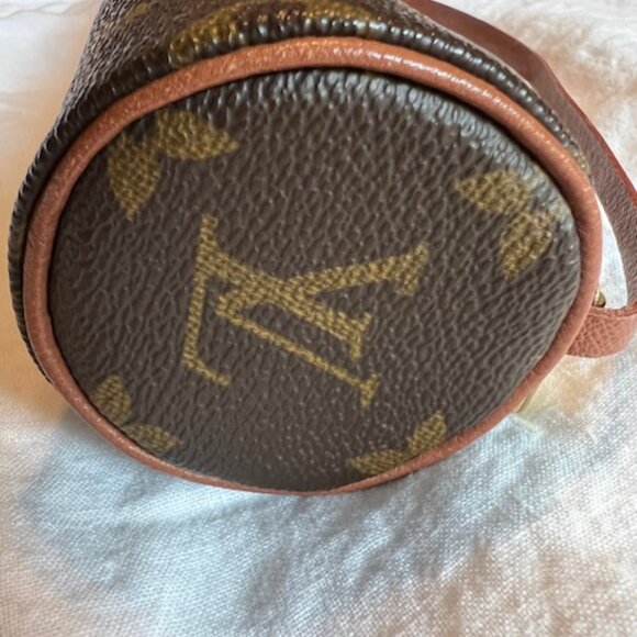 Louis Vuitton Vintage Monogrammed Mini Papillon - Picture 5 of 11